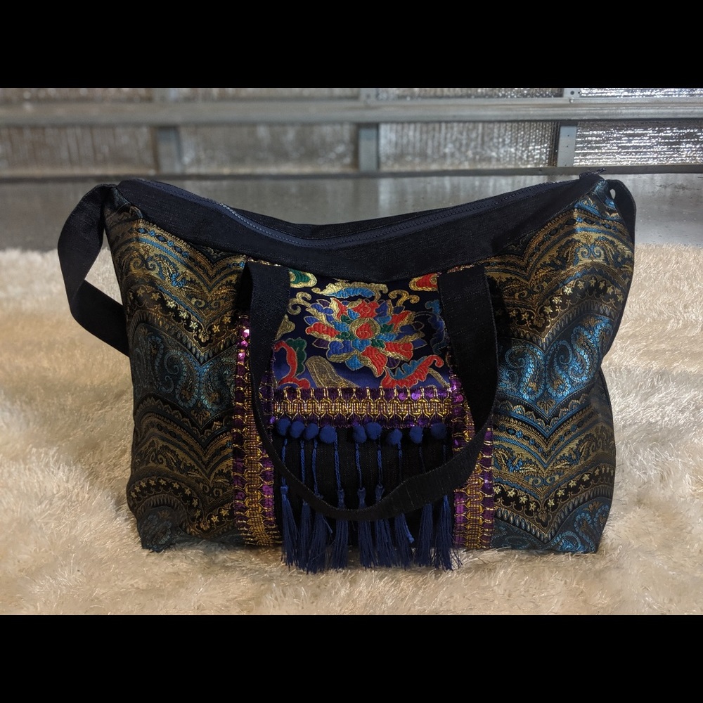 Miya Embroidered bag